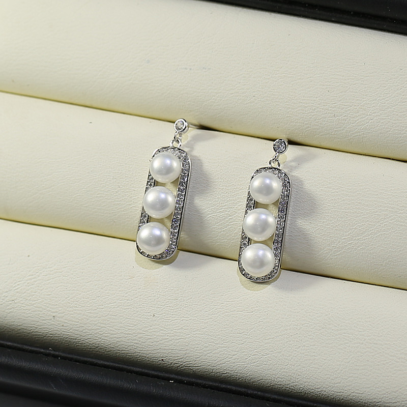 8 mm Peanut shape freshwater pearl earrings wholesale pearl jewelry manufacturer Freshwater Pearl Earrings wholesale pearls jewelry
