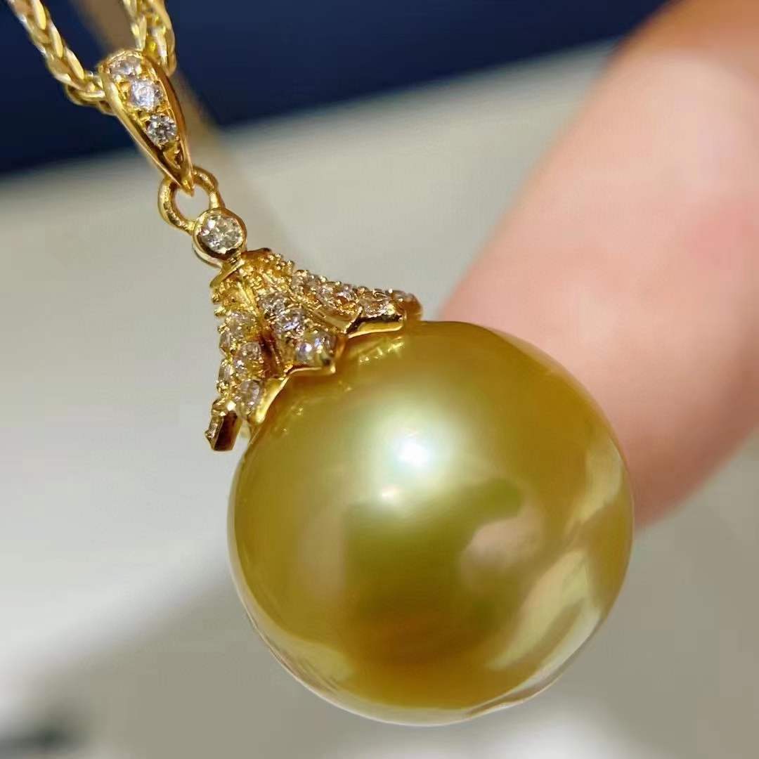 Gem quality south sea pearls pendant Customized Light golden Akoya pearls jewelry
